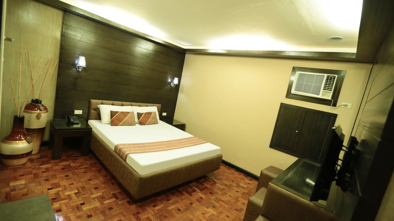 Hotel 2016 Манила Экстерьер фото